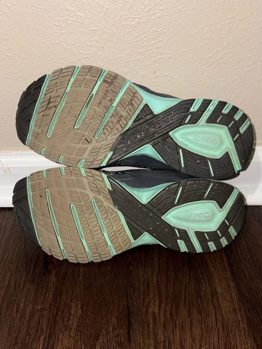 Brooks Launch 4 Womens Running Shoes